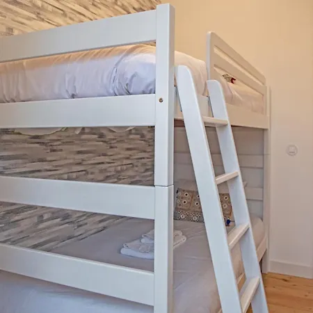 Apartment Colourful And Tasteful 2bedroom In Graca