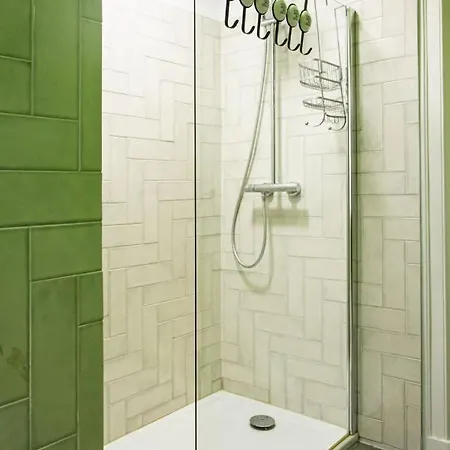 Colourful&tasteful 2bedroom In Graça