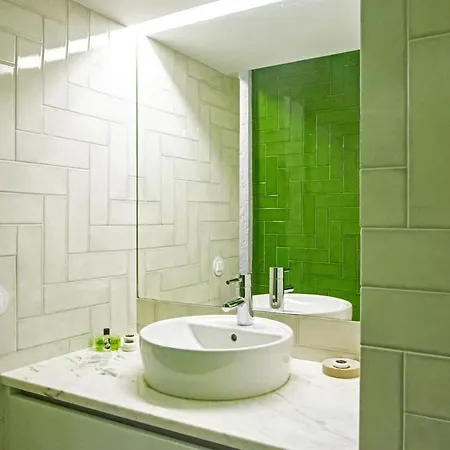 Apartamento Colourful And Tasteful 2bedroom In Graca Lisboa