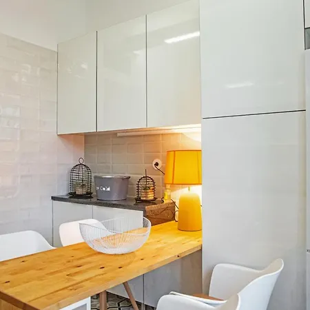Colourful&tasteful 2bedroom In Graça Lisboa