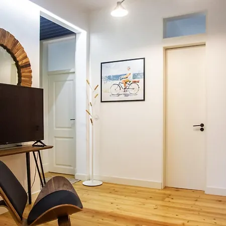 Colourful&tasteful 2bedroom In Graça *
