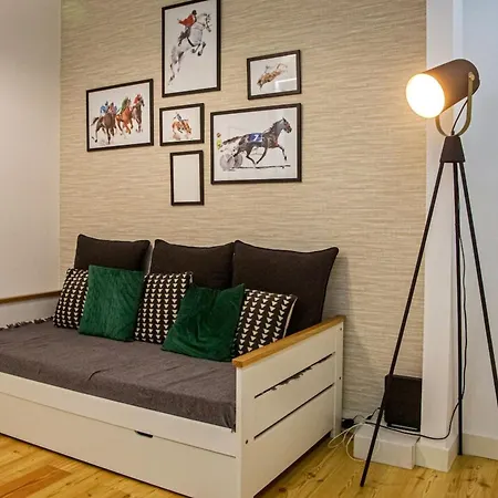 Apartment Colourful And Tasteful 2bedroom In Graca Lisbon